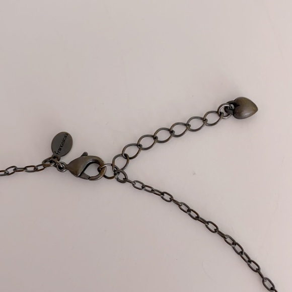 Francesca’s Cameo Necklace - Picture 3 of 3